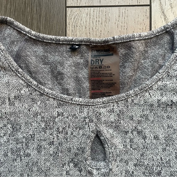 Gymshark Gray Long Sleeve Cut Out Crop Top - Picture 2 of 5